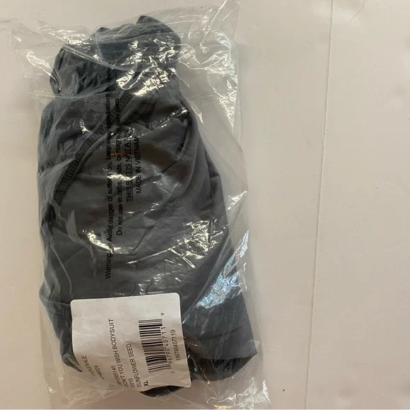 NWT Free People “ Don’t you Wish” crushed velvet bodysuit in Sunflower Size XL - Picture 4 of 10